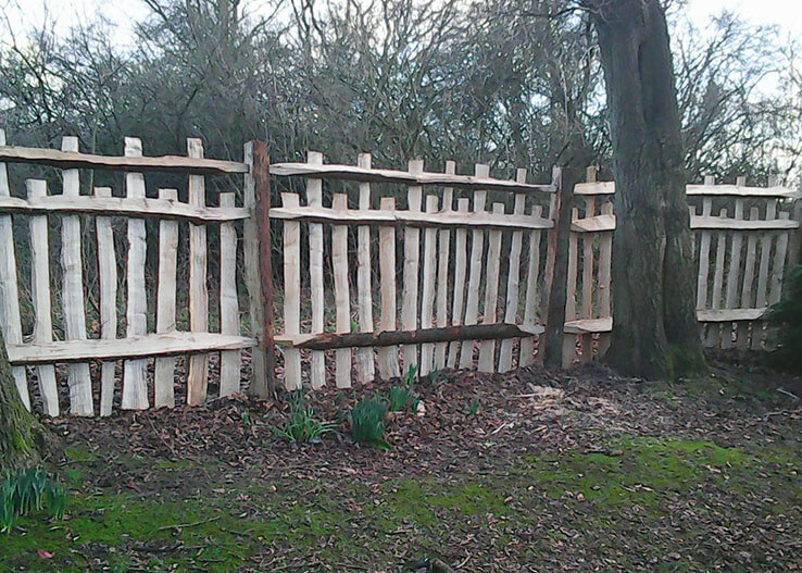 cleft oak chicken fence, cleft oak fence, chicken fence, cleft fence, 